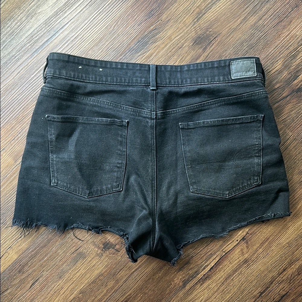 American Eagle Black Jean Distressed Women's Shorts - Picture 4 of 4